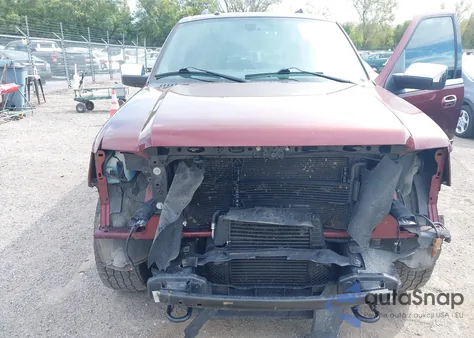 2015 Ford Expedition King Ranch z USA, uszkodzony, nr VIN 1FMJU1JT3FEF27982